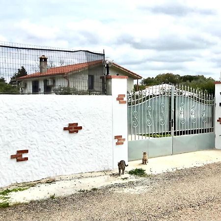 La Maison Blanche Apartment Iglesias Luaran gambar