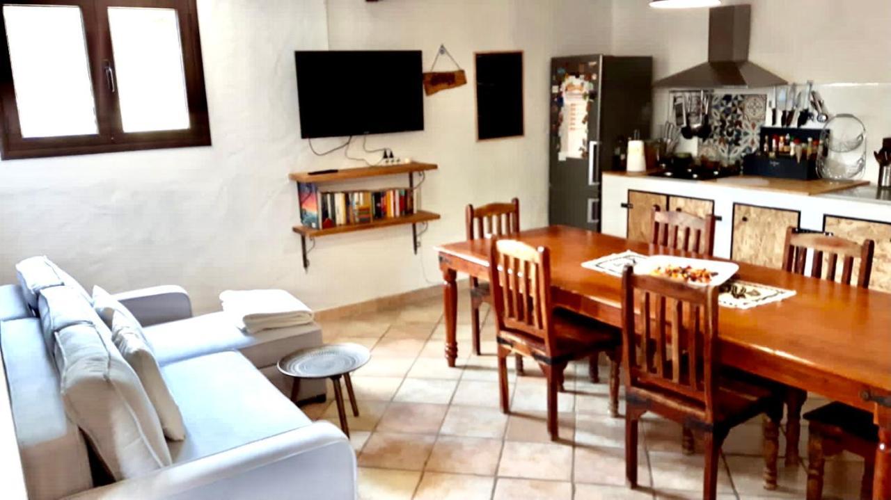 La Maison Blanche Apartment Iglesias Luaran gambar